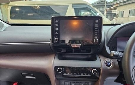 Toyota Yaris Cross, 2022 год, 1 404 555 рублей, 18 фотография