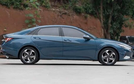 Hyundai Elantra, 2023 год, 1 400 000 рублей, 5 фотография