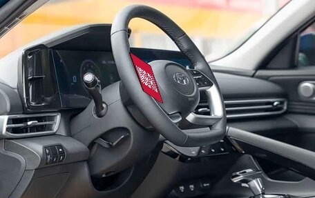 Hyundai Elantra, 2023 год, 1 400 000 рублей, 16 фотография