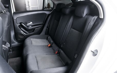 Mercedes-Benz A-Класс, 2018 год, 1 643 000 рублей, 9 фотография