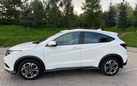 Honda Vezel, 2020 год, 2 100 000 рублей, 3 фотография