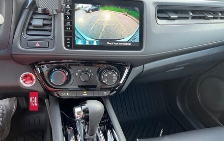 Honda Vezel, 2020 год, 2 100 000 рублей, 9 фотография