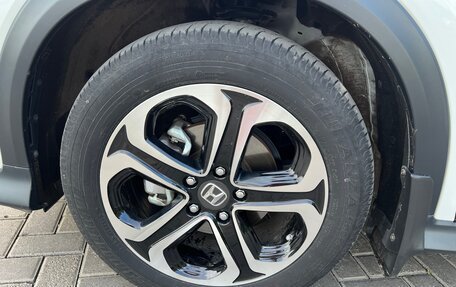 Honda Vezel, 2020 год, 2 100 000 рублей, 23 фотография