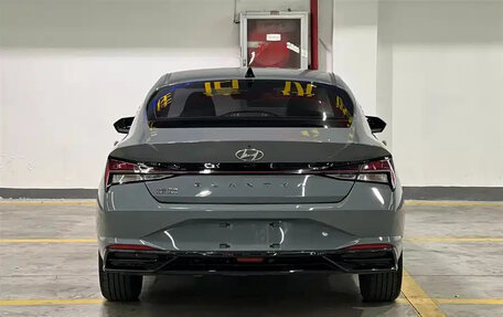 Hyundai Elantra, 2022 год, 1 330 000 рублей, 6 фотография