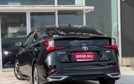 Toyota Prius IV XW50, 2022 год, 1 402 000 рублей, 3 фотография