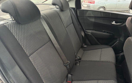 KIA Rio IV, 2018 год, 1 299 000 рублей, 13 фотография