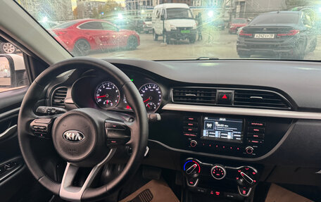 KIA Rio IV, 2018 год, 1 299 000 рублей, 15 фотография