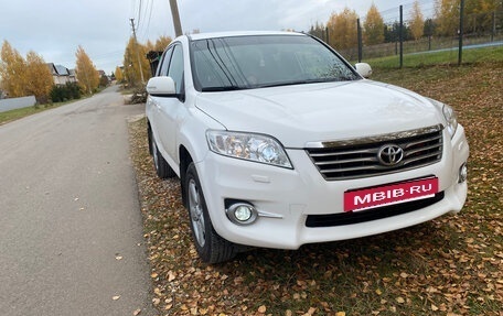 Toyota RAV4, 2011 год, 1 320 000 рублей, 4 фотография