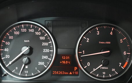 BMW 3 серия, 2011 год, 929 000 рублей, 16 фотография