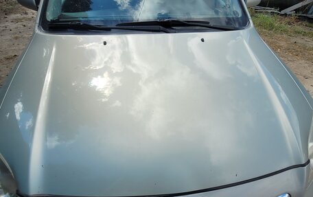Toyota Avensis III рестайлинг, 2005 год, 750 000 рублей, 4 фотография