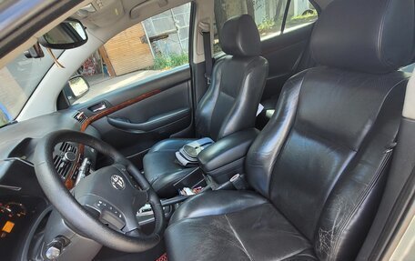 Toyota Avensis III рестайлинг, 2005 год, 750 000 рублей, 10 фотография
