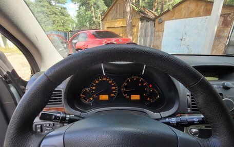 Toyota Avensis III рестайлинг, 2005 год, 750 000 рублей, 8 фотография