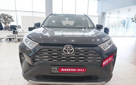 Toyota RAV4, 2020 год, 3 350 000 рублей, 2 фотография