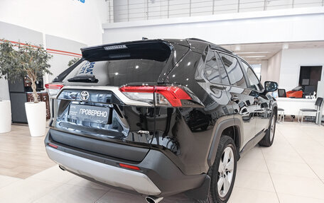 Toyota RAV4, 2020 год, 3 350 000 рублей, 5 фотография