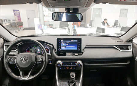 Toyota RAV4, 2020 год, 3 350 000 рублей, 14 фотография