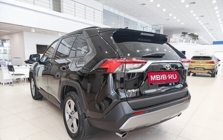 Toyota RAV4, 2020 год, 3 350 000 рублей, 7 фотография