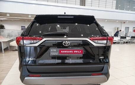 Toyota RAV4, 2020 год, 3 350 000 рублей, 6 фотография