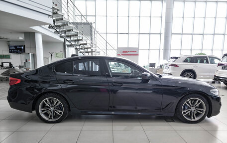 BMW 5 серия, 2019 год, 3 172 000 рублей, 4 фотография