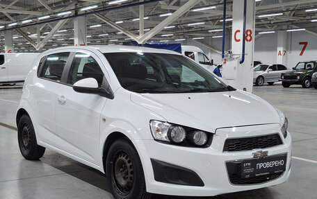 Chevrolet Aveo III, 2015 год, 899 000 рублей, 3 фотография