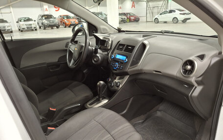 Chevrolet Aveo III, 2015 год, 899 000 рублей, 11 фотография