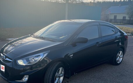 Hyundai Solaris II рестайлинг, 2011 год, 730 000 рублей, 2 фотография
