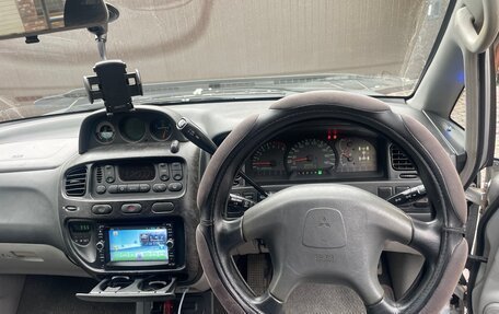 Mitsubishi Delica IV, 2001 год, 2 700 000 рублей, 8 фотография