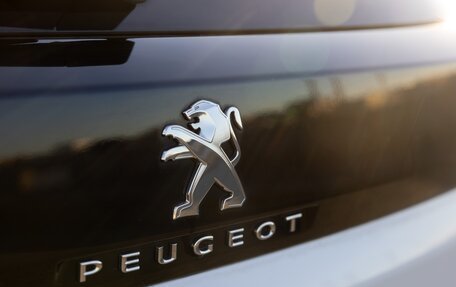 Peugeot 3008 II, 2018 год, 1 850 000 рублей, 16 фотография