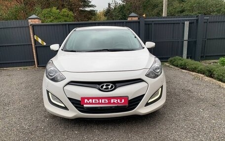 Hyundai i30 II рестайлинг, 2012 год, 980 000 рублей, 2 фотография