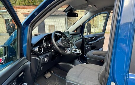 Mercedes-Benz V-Класс, 2016 год, 2 800 000 рублей, 35 фотография
