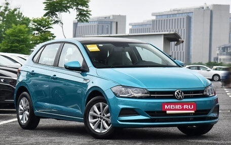 Volkswagen Polo, 2023 год, 2 300 000 рублей, 3 фотография