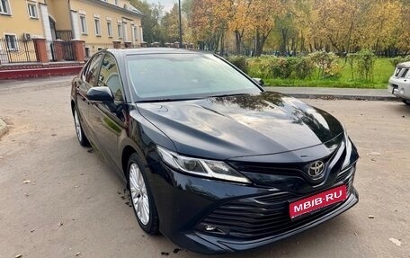 Toyota Camry, 2019 год, 1 700 000 рублей, 1 фотография