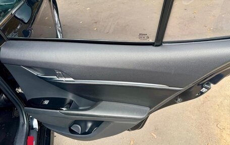 Toyota Camry, 2019 год, 1 700 000 рублей, 14 фотография