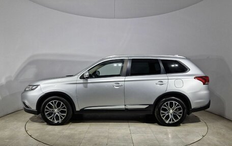 Mitsubishi Outlander III рестайлинг 3, 2018 год, 2 000 000 рублей, 10 фотография