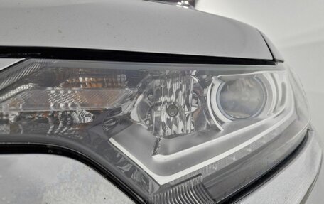 Mitsubishi Outlander III рестайлинг 3, 2018 год, 2 000 000 рублей, 11 фотография