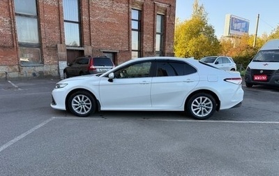 Toyota Camry, 2022 год, 3 300 000 рублей, 1 фотография