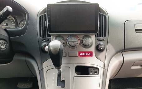 Hyundai H-1 II рестайлинг, 2012 год, 1 350 000 рублей, 18 фотография