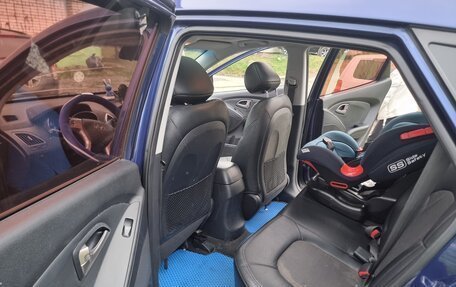 Hyundai Tucson III, 2010 год, 850 000 рублей, 9 фотография