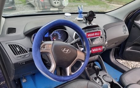 Hyundai Tucson III, 2010 год, 850 000 рублей, 3 фотография