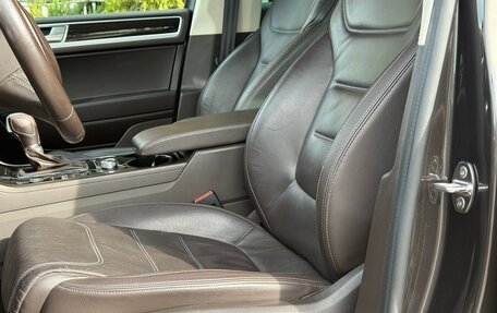 Volkswagen Touareg III, 2017 год, 3 320 000 рублей, 15 фотография