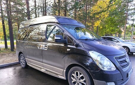 Hyundai Grand Starex Grand Starex I рестайлинг 2, 2017 год, 2 650 000 рублей, 17 фотография