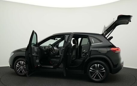 Mercedes-Benz GLA, 2023 год, 3 460 817 рублей, 11 фотография