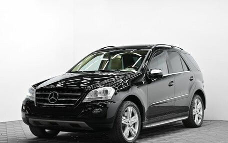 Mercedes-Benz M-Класс, 2011 год, 1 295 000 рублей, 1 фотография