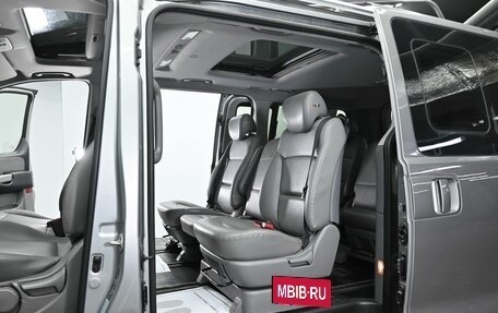 Hyundai Grand Starex Grand Starex I рестайлинг 2, 2014 год, 1 795 000 рублей, 11 фотография