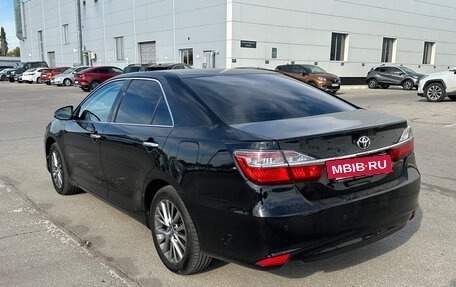 Toyota Camry, 2016 год, 1 890 000 рублей, 2 фотография