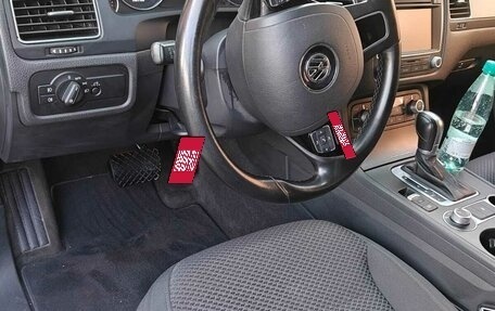 Volkswagen Touareg III, 2015 год, 2 320 000 рублей, 2 фотография