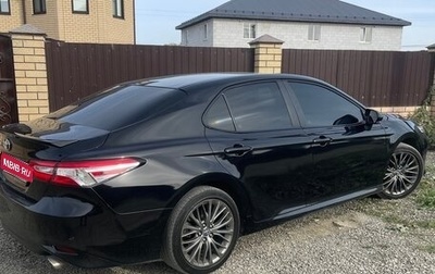 Toyota Camry, 2018 год, 2 250 000 рублей, 1 фотография