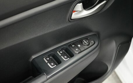 KIA Rio IV, 2022 год, 1 495 000 рублей, 8 фотография