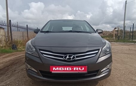 Hyundai Solaris II рестайлинг, 2014 год, 1 050 000 рублей, 3 фотография