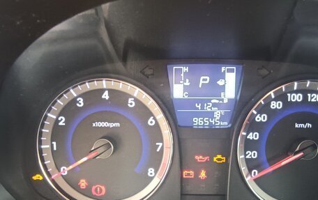 Hyundai Solaris II рестайлинг, 2014 год, 1 050 000 рублей, 9 фотография