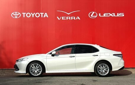 Toyota Camry, 2019 год, 3 190 000 рублей, 2 фотография